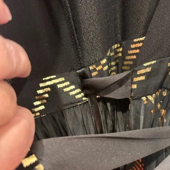 LuLaRoe‎ Elegant Collection Deanne Black Gold Wrap Dress size Small - Picture 8 of 9